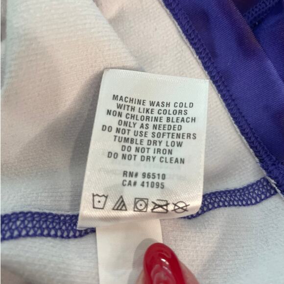 Under Armour Purple Tie Dye ColdGear Top M – Long Sleeve Fitted, EUC - Picture 8 of 8